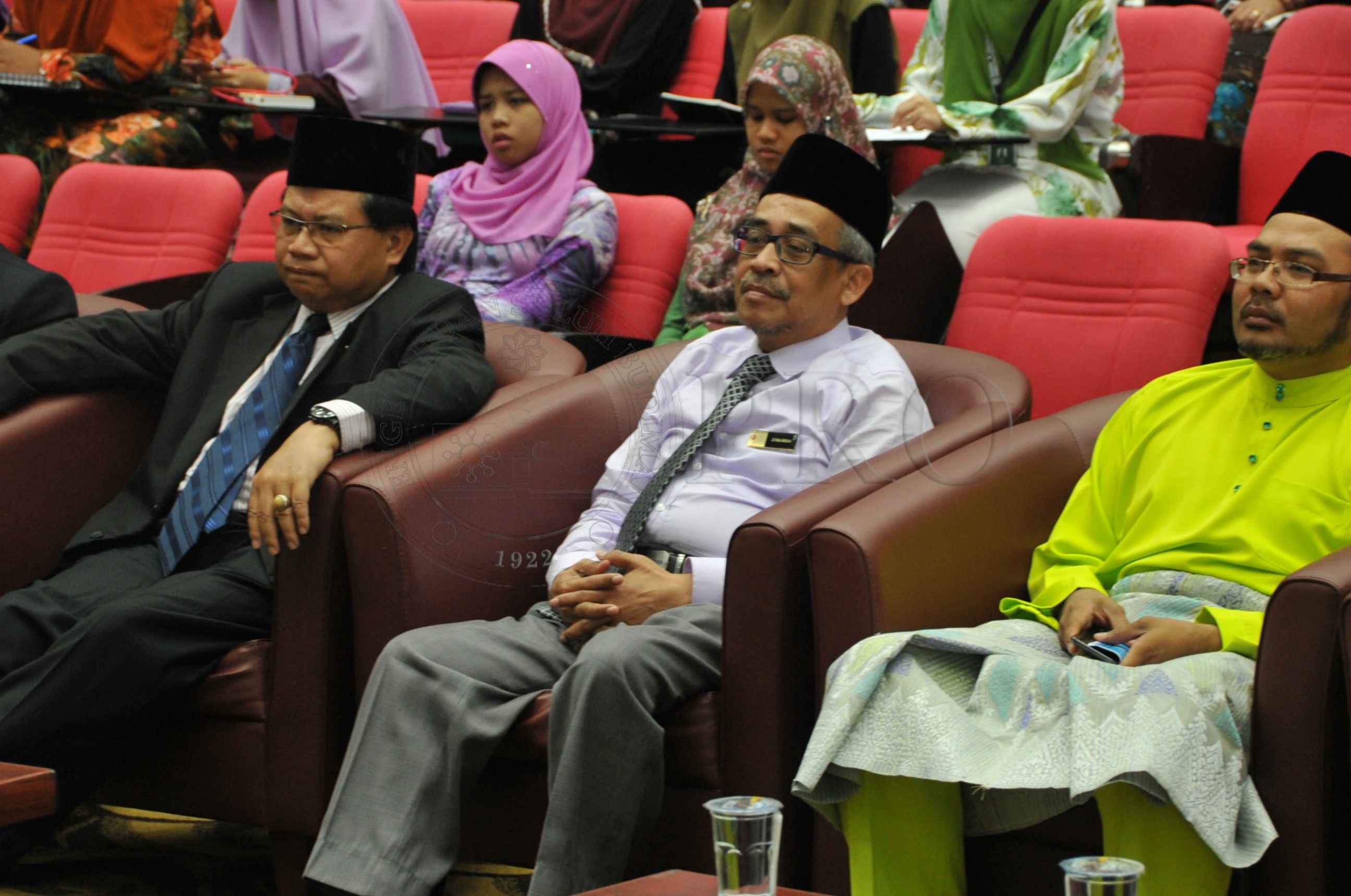 PRO 15 2 MAULIDUR PRO 4197